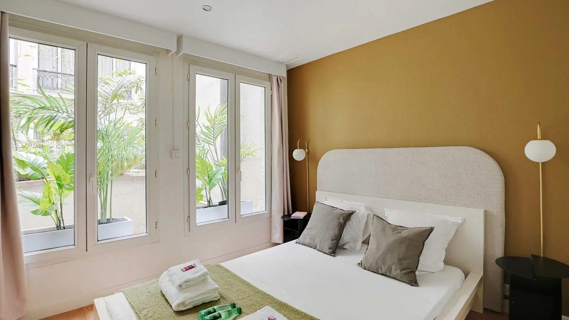 Magnificent Apartment - 1Br-4P - Palais Royal Paris France
